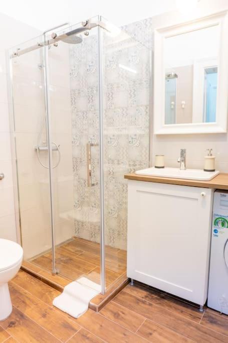 Central And Comfy 2Bdr Apartment Near Parliament Beograd Ngoại thất bức ảnh