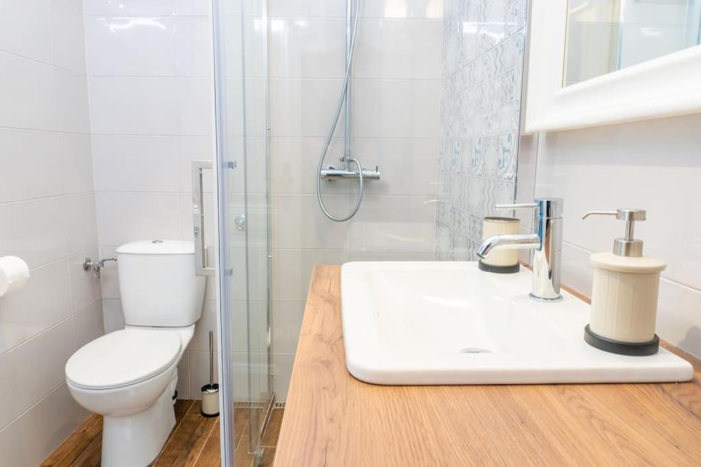 Central And Comfy 2Bdr Apartment Near Parliament Beograd Ngoại thất bức ảnh