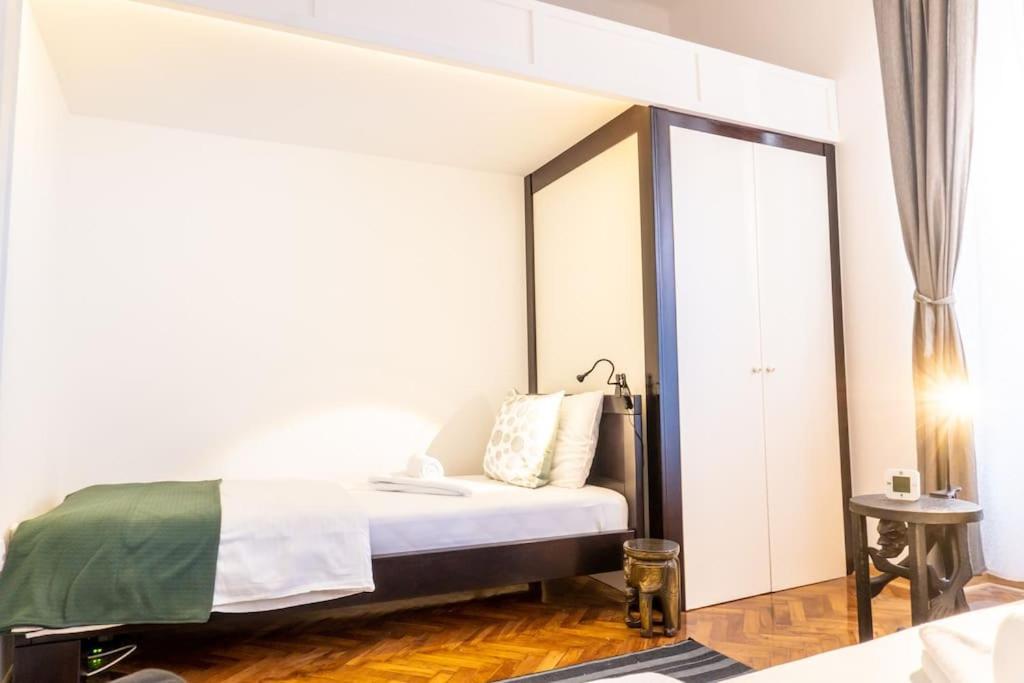 Central And Comfy 2Bdr Apartment Near Parliament Beograd Ngoại thất bức ảnh
